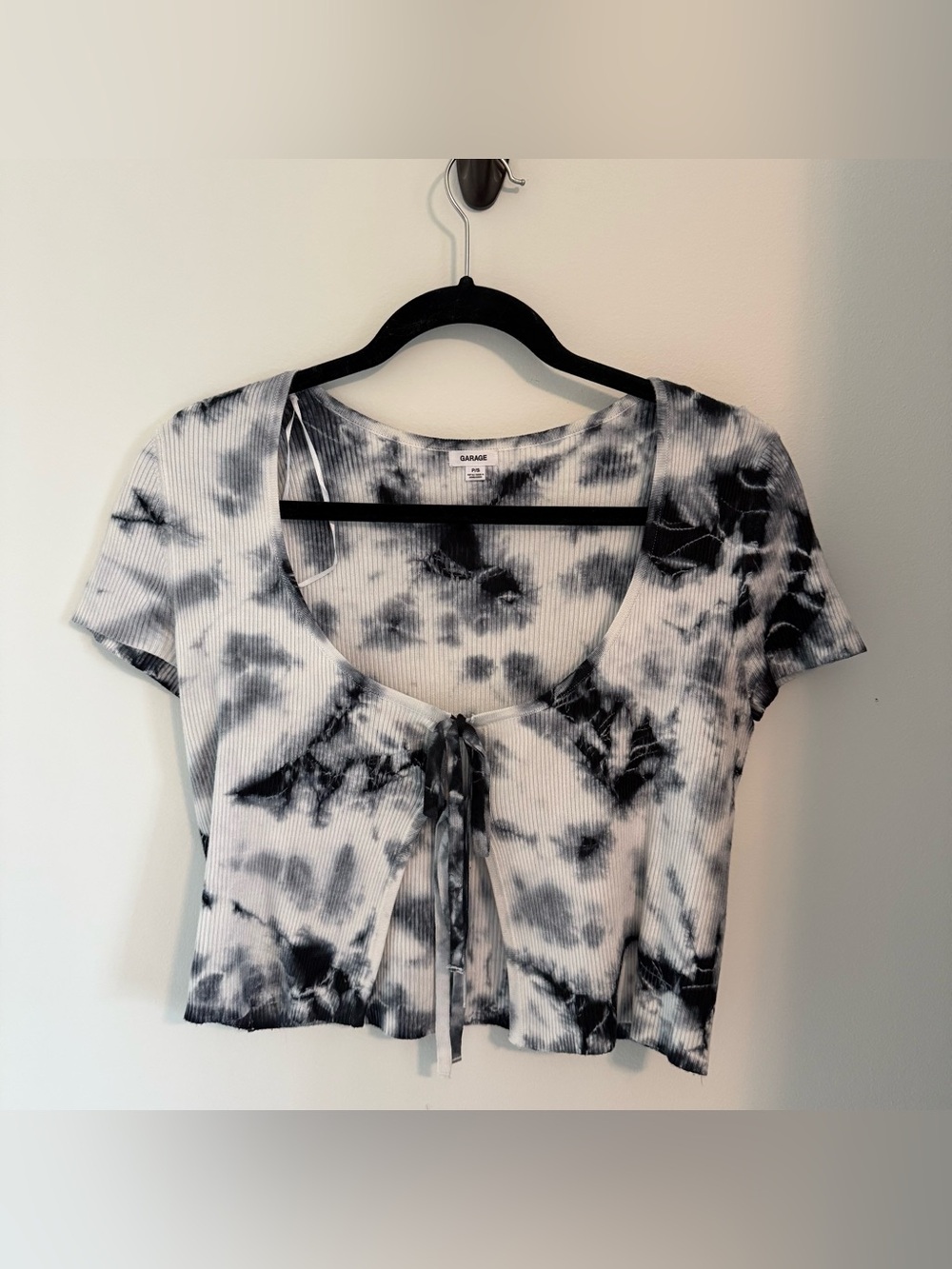 Garage Black & White Tie-Dye Front Tie Ribbed Crop Top